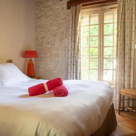Hotel Les Dependances Du Chateau Cornu Vignieu
