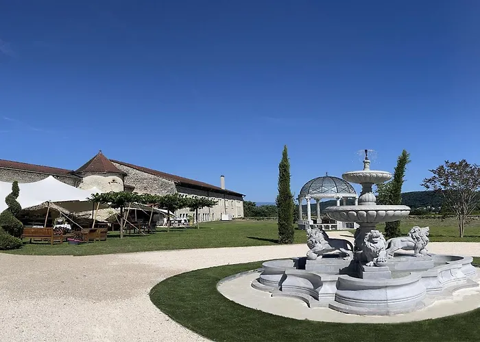 Les Dependances Du Chateau Chapeau Cornu Hotel