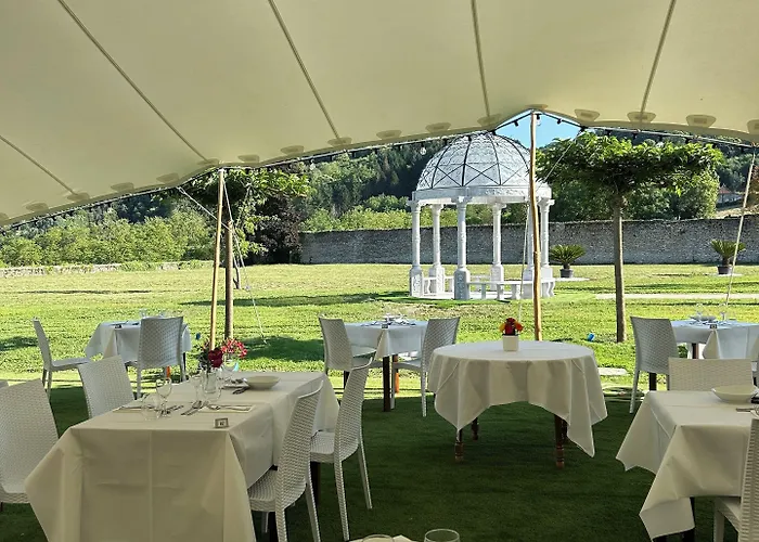 Hotel Les Dependances Du Chateau Chapeau Cornu 3*