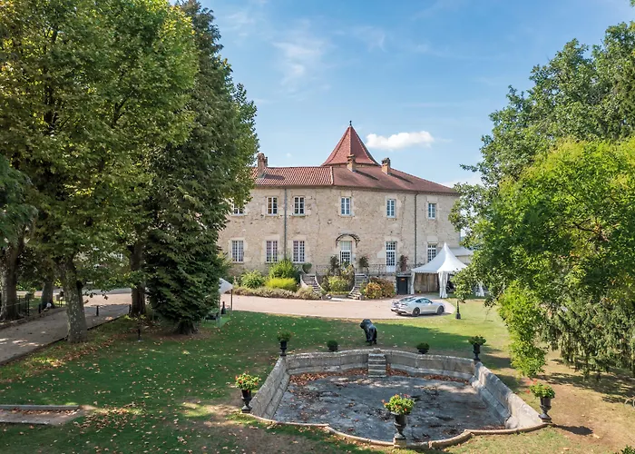 Hotel Les Dependances Du Chateau Chapeau Cornu Vignieu