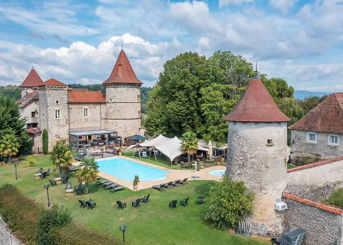 Les Dependances Du Chateau Chapeau Cornu Hotel Vignieu