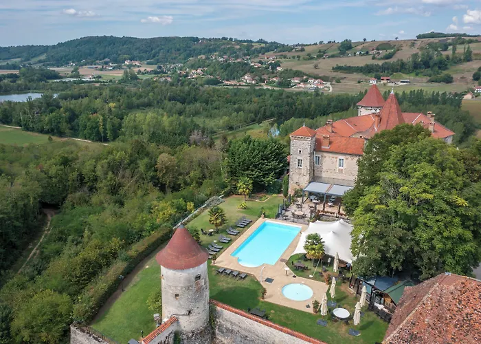 Les Dependances Du Chateau Chapeau Cornu Hotel Vignieu