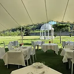 Отель Les Dependances Du Chateau Cornu 3*