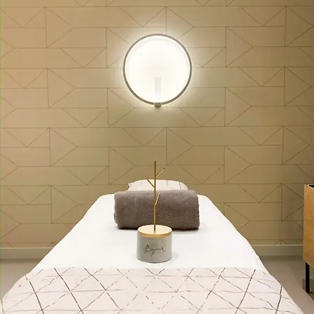 Les Dependances De Cornu Hotel