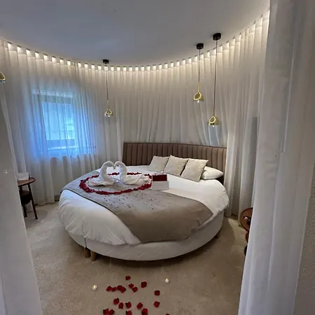 Les Dependances De Cornu