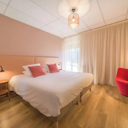 Les Dependances Du Chateau Cornu 3*